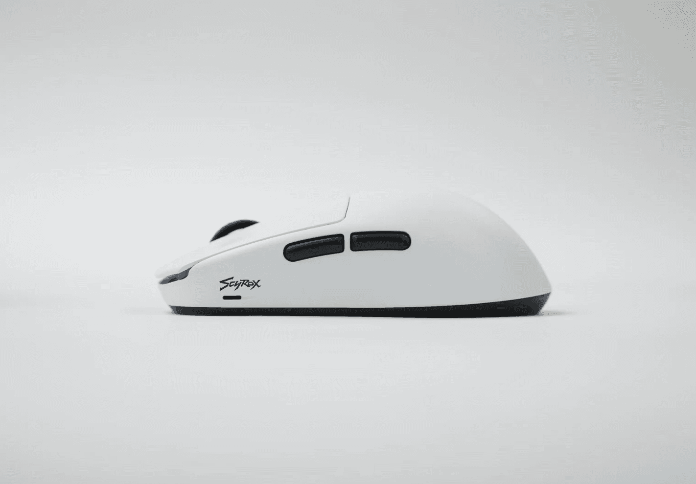SCYROX V8